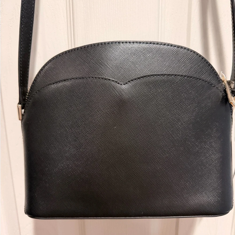 NWT Kate Spade Payton Dome Crossbody Black Saffiano Leather Gold Hardware - Picture 11 of 14